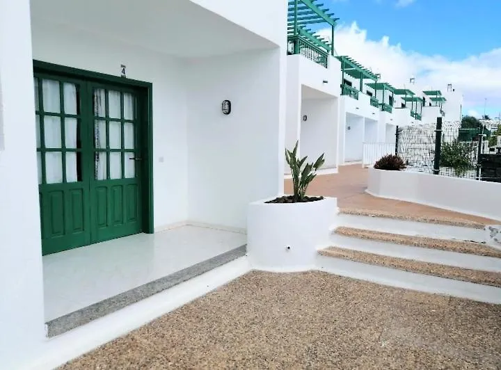 Beautiful Spacious 1-Bed Apartment With Aircon Puerto del Carmen  0*, Puerto del Carmen (Lanzarote)