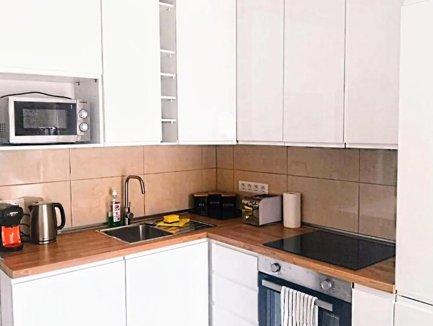 Beautiful Spacious 1-Bed Apartment With Aircon Puerto del Carmen